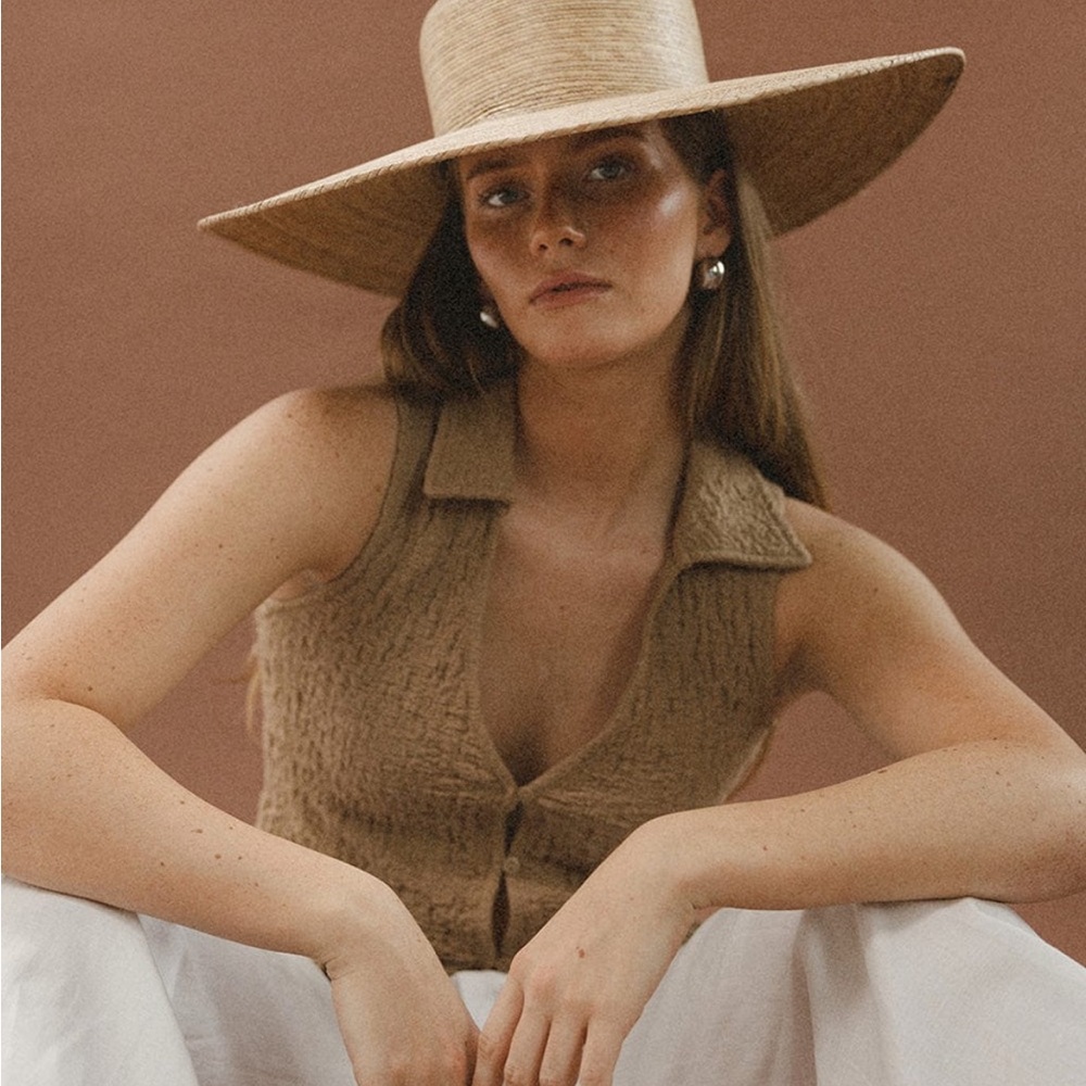 Stylish Wide-Brim Straw Hat